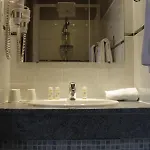 De L'europe Hotel 2*