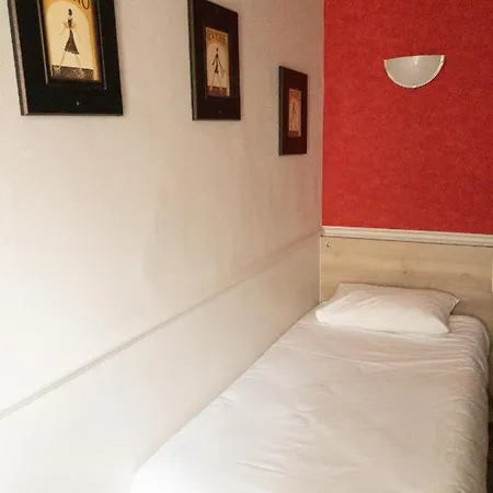 מלון De L'europe 2*