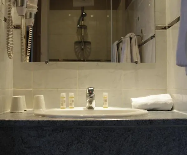 De L'europe Hotel 2*