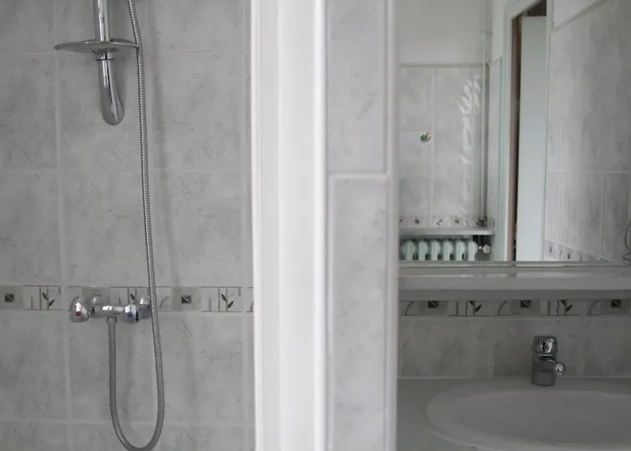 酒店 De L'europe 2*