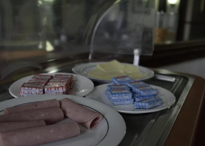 Hotel De L'europe 2*